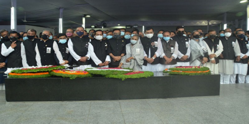 বঙ্গবন্ধুর শাহাদাতবার্ষিকীতে আওয়ামী লীগের শ্রদ্ধা নিবেদন॥