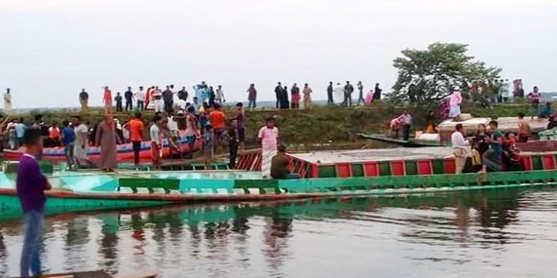 ব্রাহ্মণবাড়িয়ায় নৌকা-ট্রলার সংঘর্ষ॥ নিহতের সংখ্যা বেড়ে ২১