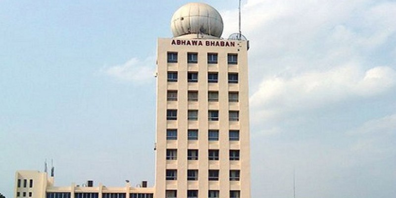 রাতে তাপমাত্রা বাড়লেও দিনে সামান্য কমবে॥