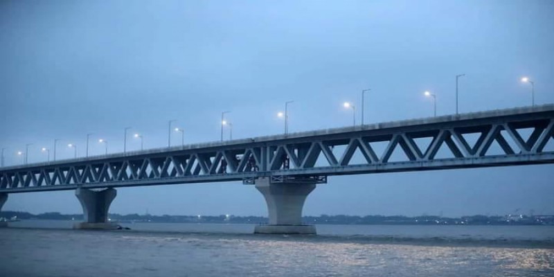 পরীক্ষামূলক আরও ৬১ বাতি জ্বললো পদ্মা সেতুতে।।