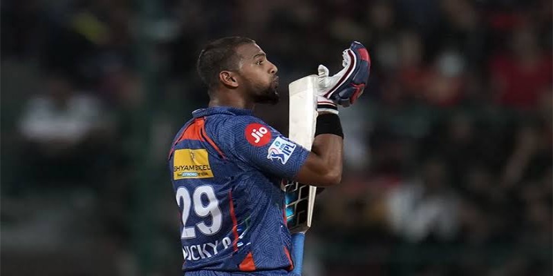 পুরানের তাণ্ডব।।শেষ বলে অবিশ্বাস্য জয় লক্ষ্ণৌয়ের