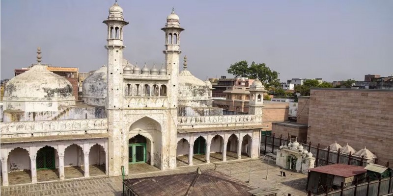বারাণসীর আলোচিত জ্ঞানবাপী মসজিদের দখল ছাড়া হবে না॥ ওয়েসি