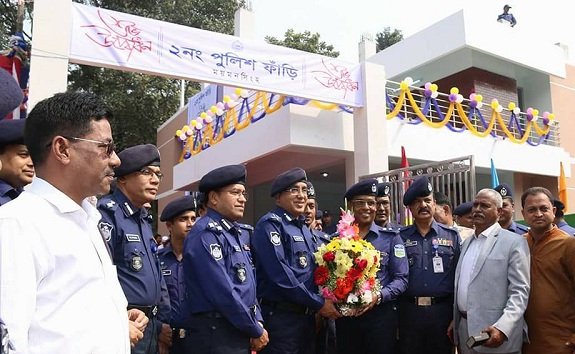 সমাজে যেমন দুষ্টু লোক আছে তেমনি পুলিশের ভেতরেও কিছু দুষ্টু পুলিশ আছে।। অতিরিক্ত আইজিপি মোখলেসুর রহমান   