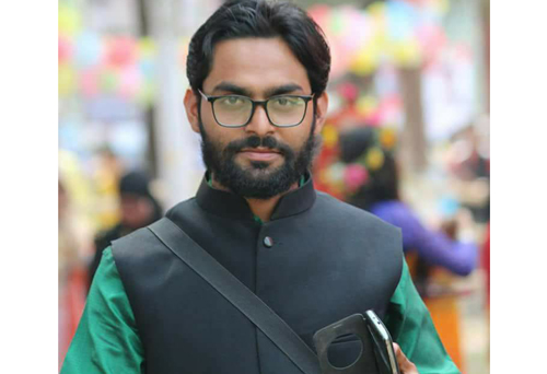 লক্ষ্মীপুরে সাংবাদিক পলাশকে পিটিয়ে হত্যা, গ্রামবাসীর বিক্ষোভ।।   