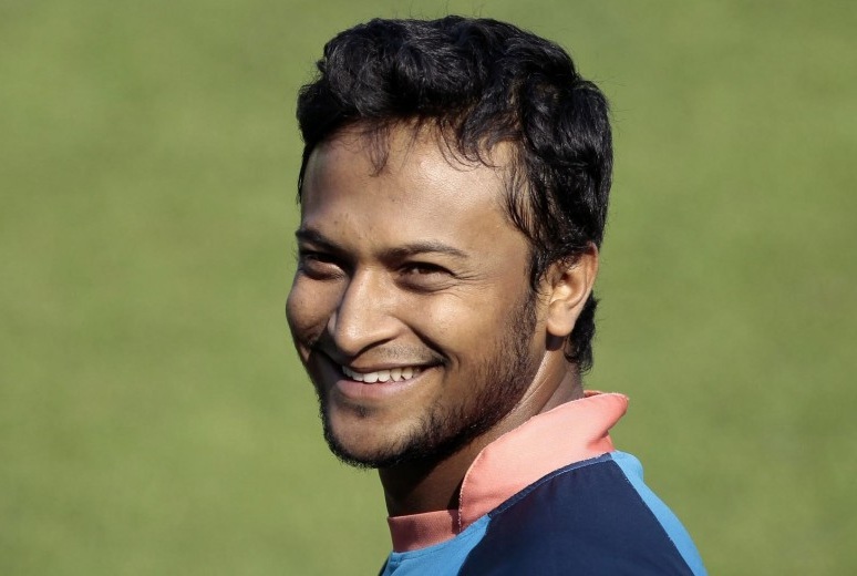 আবারও টেস্ট ক্রিকেটের সেরা অলরাউন্ডারের মুকুট পেলেন সাকিব আল হাসান।।   